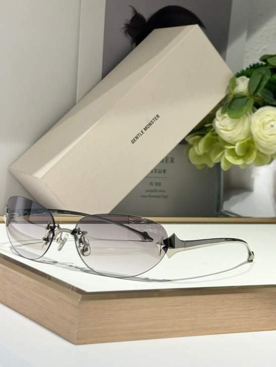 Picture of Gentle Monster Sunglasses _SKUfw66211526fw